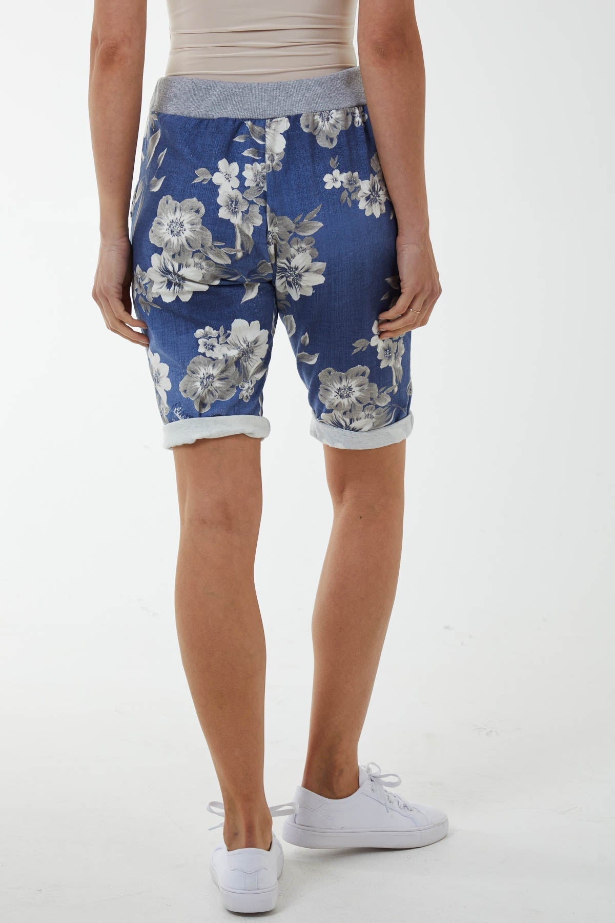 Denim Orchid Floral Contrasted Waist Shorts For Women 10 - Dropwear