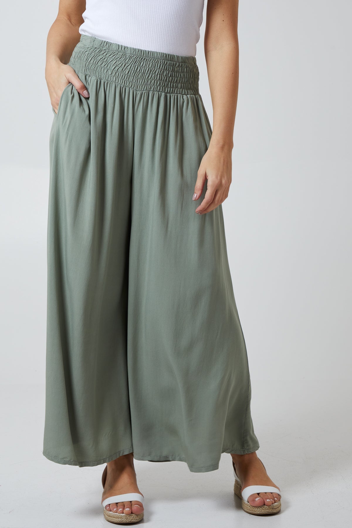 Black Shirred Deep Waist Band Wide Culottes For Women ONE SIZE - Dropwear