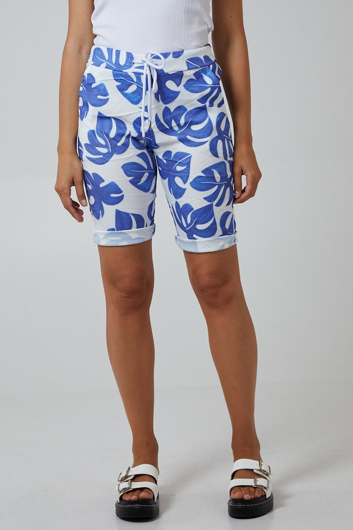 Coral Monstera Leaf Super Stretch Shorts For Women 8 - Dropwear