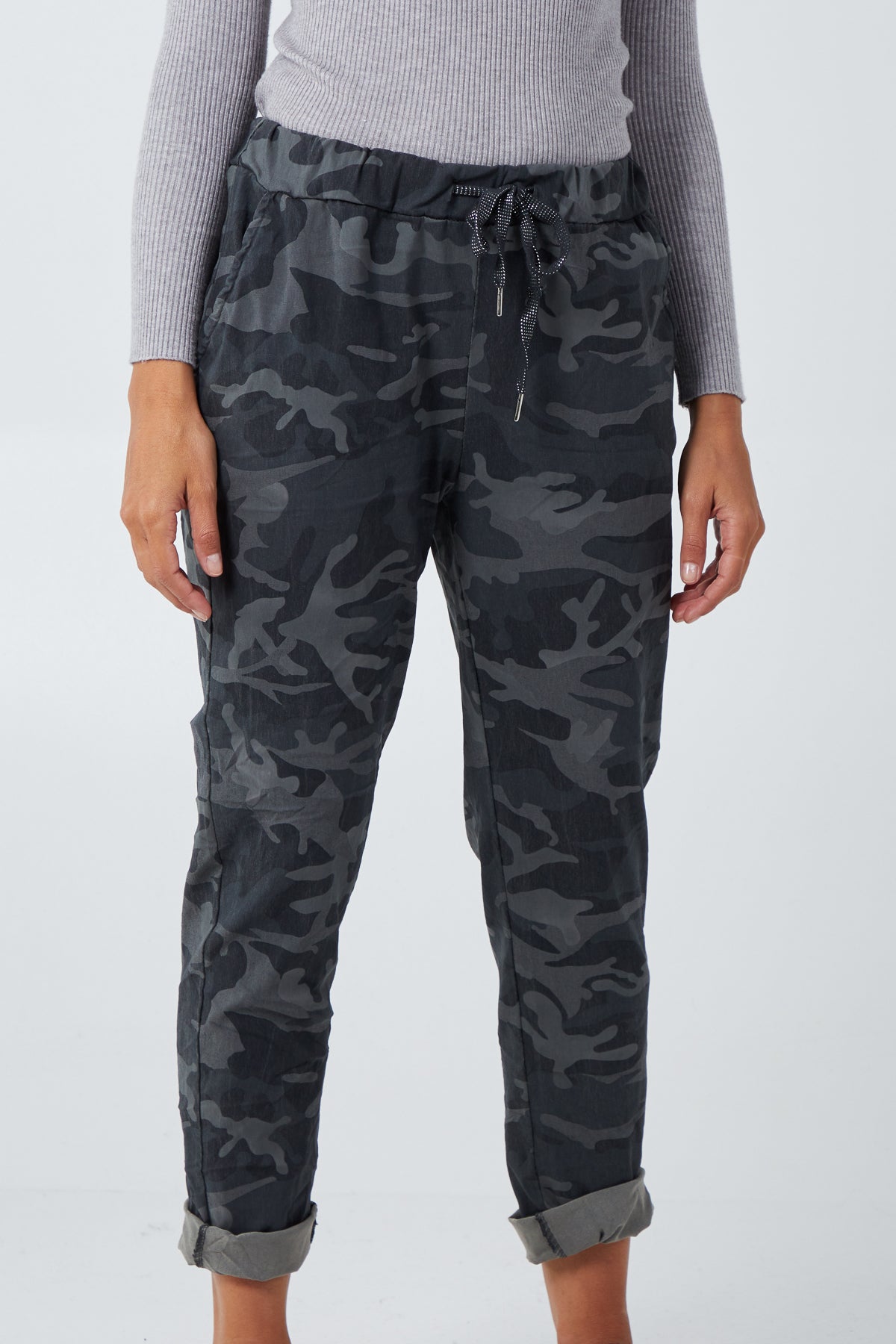 Magic Camouflage Trousers (Extra Large) For Women  - Dropwear