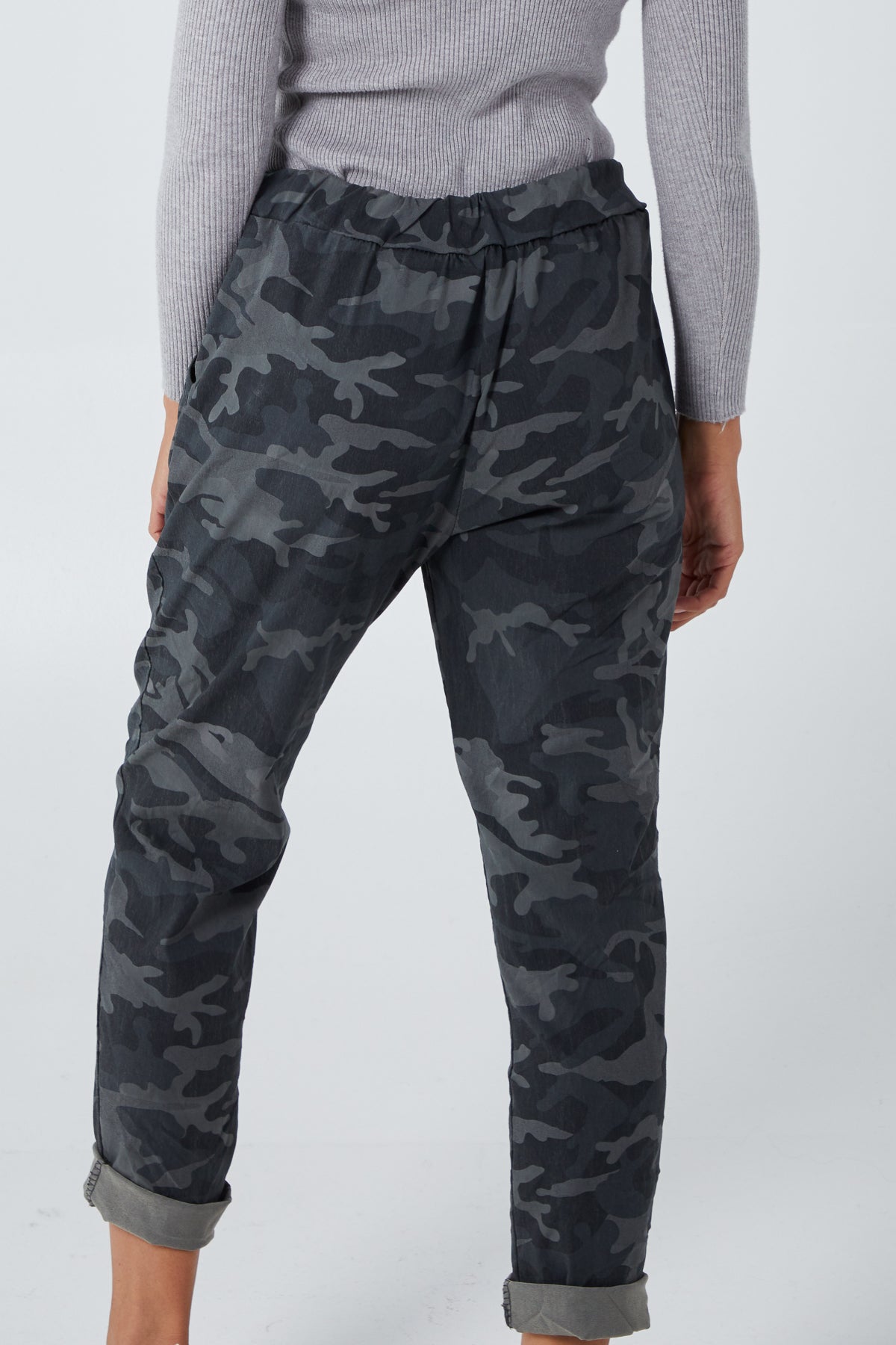 Magic Camouflage Trousers (Extra Large) For Women  - Dropwear