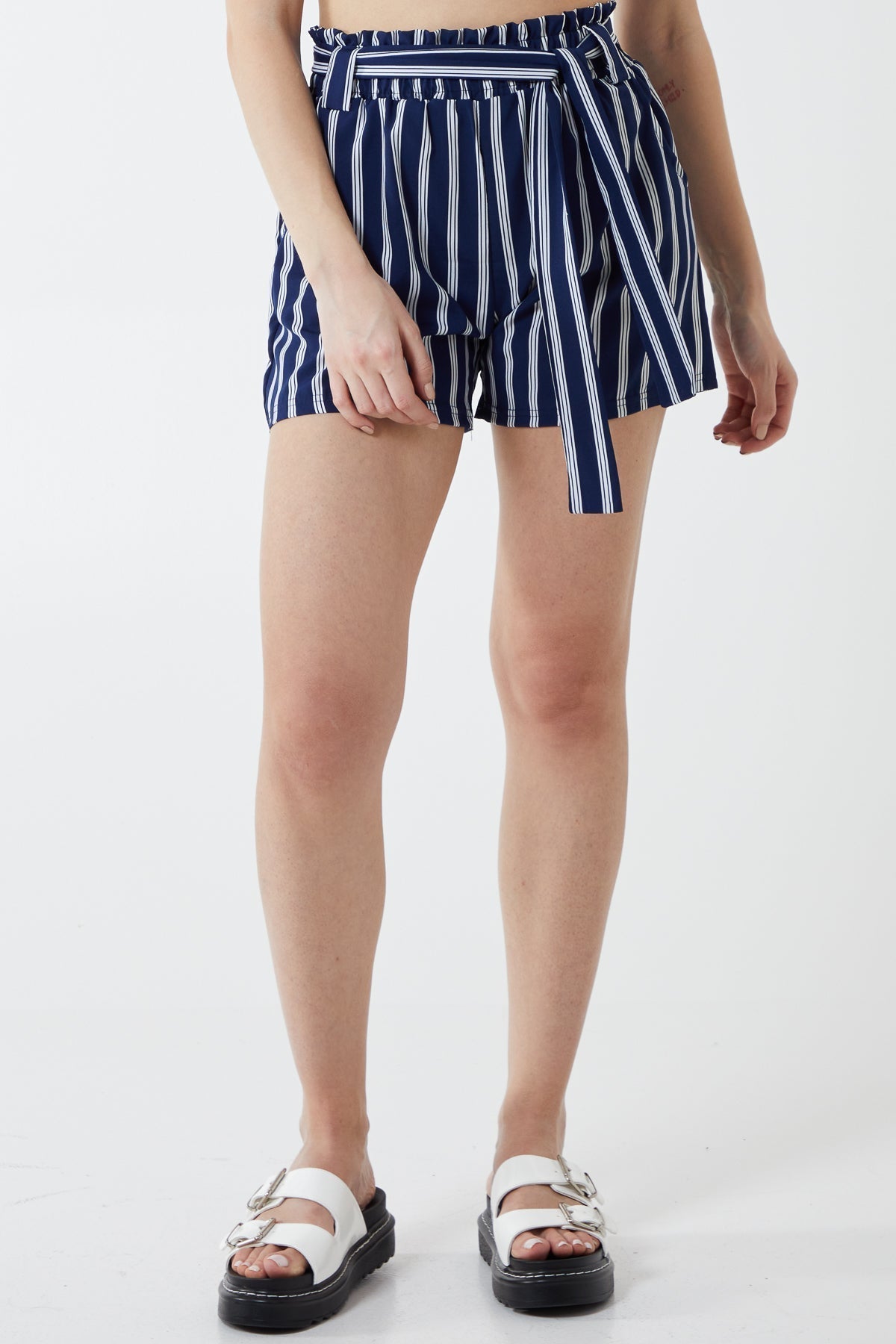 Black Stripe Belted Shorts For Women MEDIUM - Dropwear