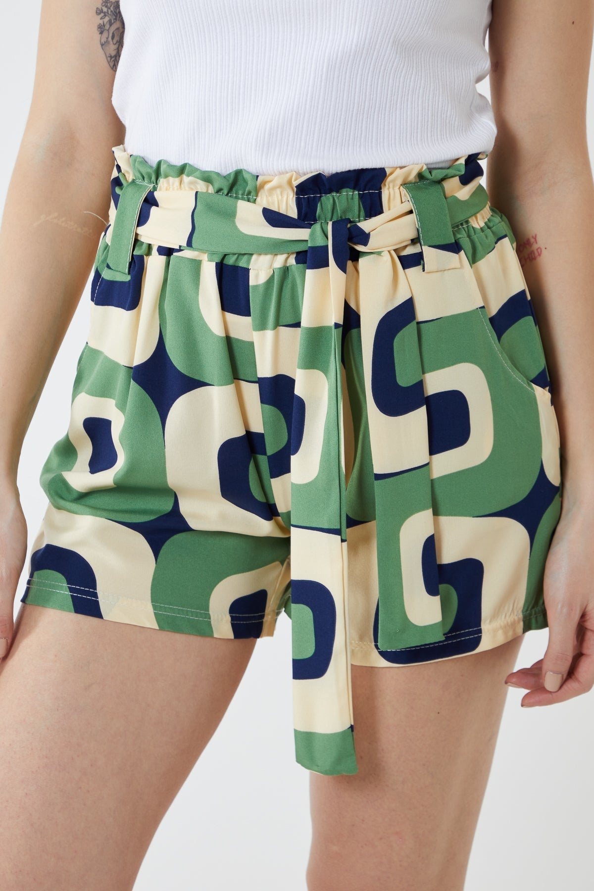 Green Abstract Belted Shorts For Women LARGE - Dropwear