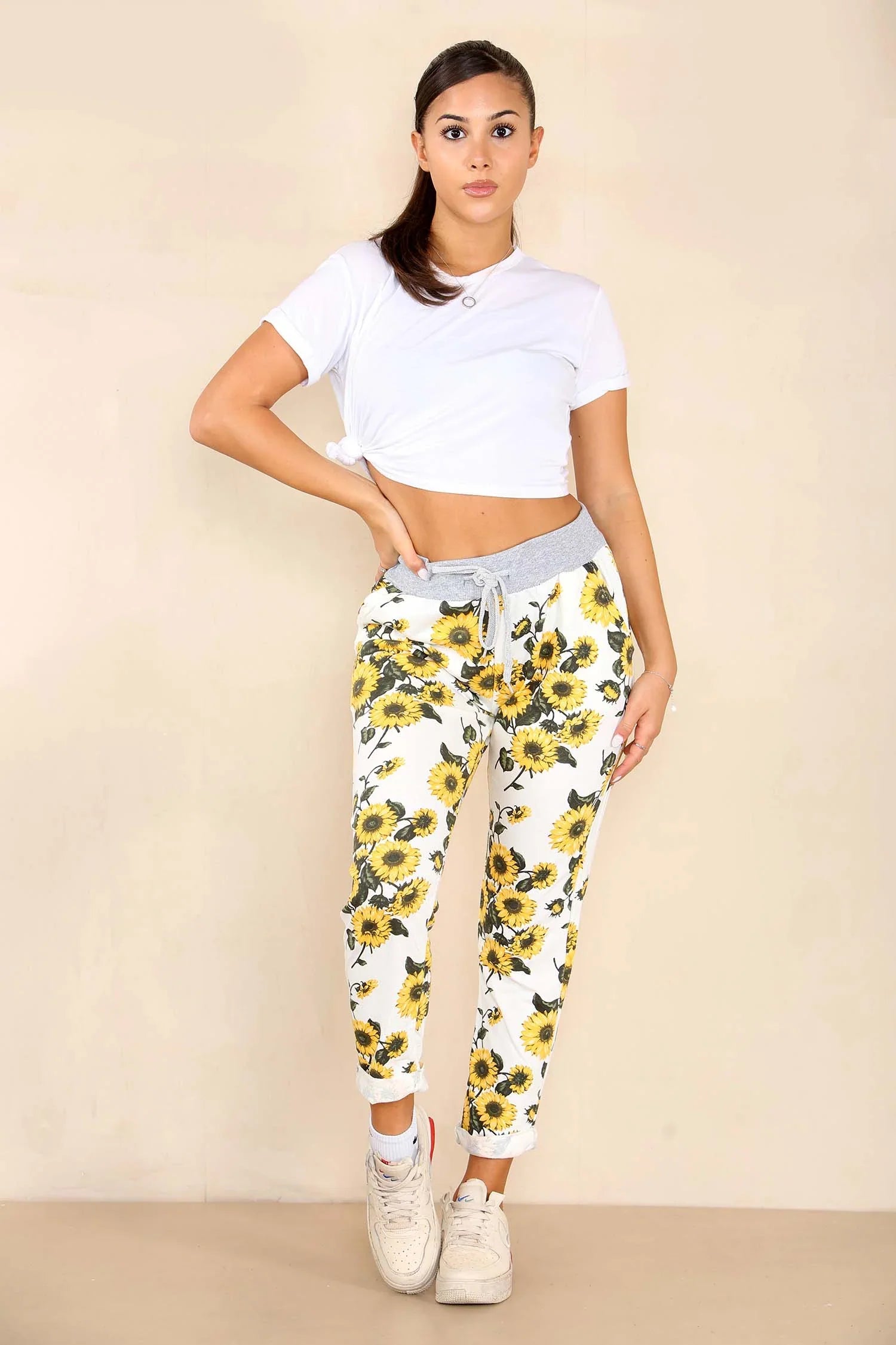 White Plus Size Italian Sunflower Print Drawstring Cotton Joggers For Women 16 - Dropwear
