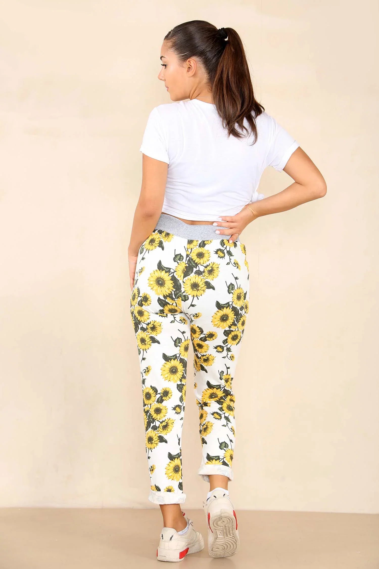 White Plus Size Italian Sunflower Print Drawstring Cotton Joggers For Women 22 - Dropwear