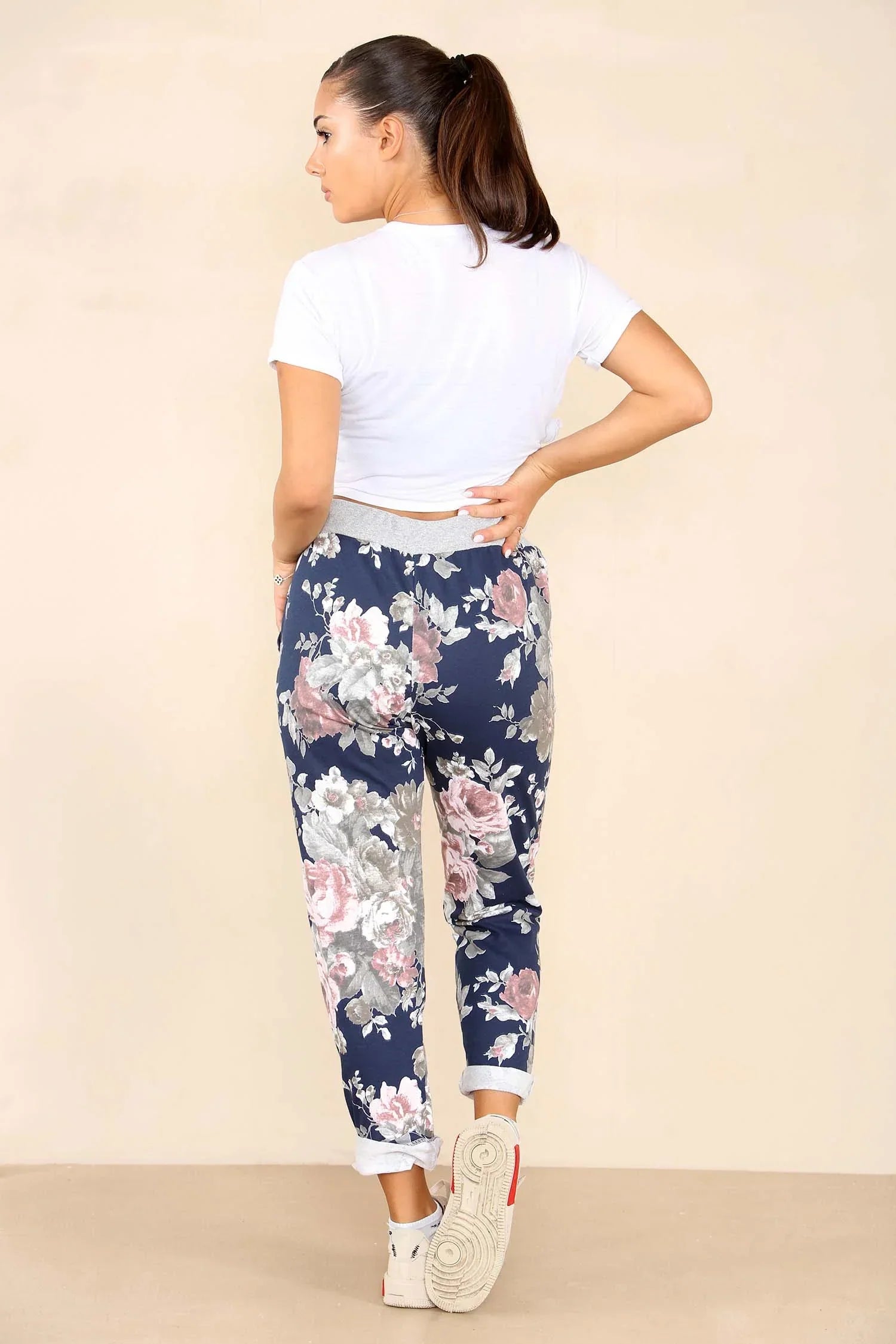 Black Plus Size Italian Floral Print Drawstring Cotton Joggers For Women 20 - Dropwear