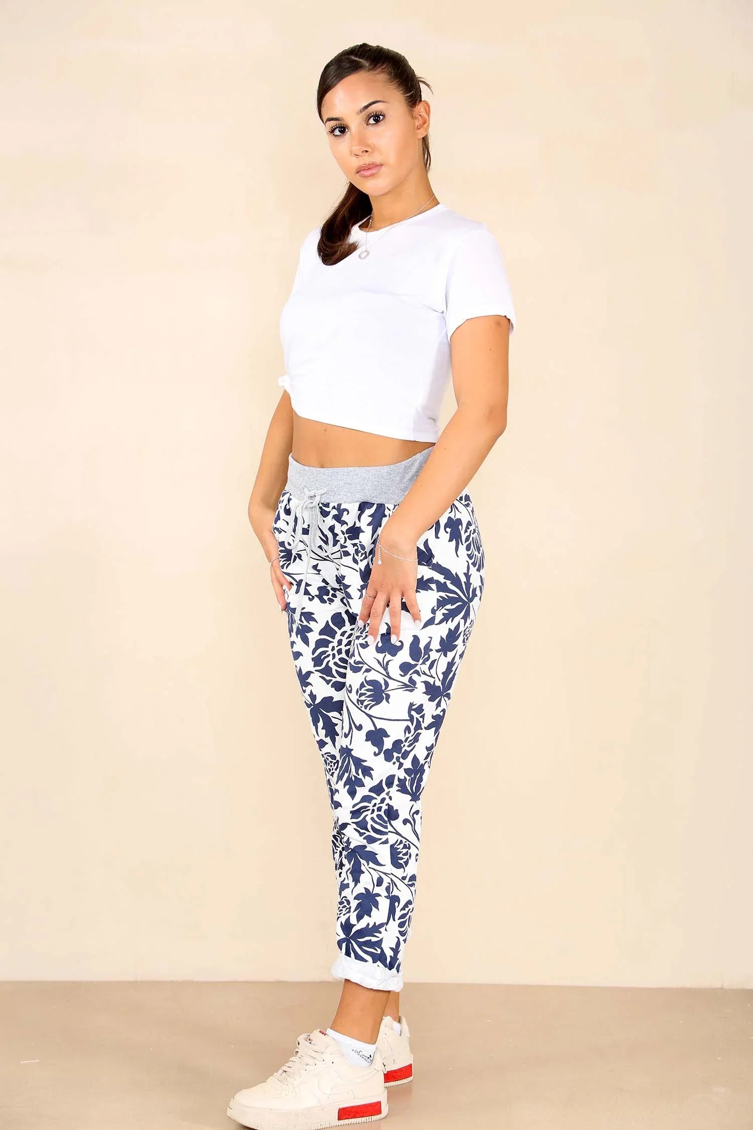 Black Plus Size Italian Leaf Print Drawstring Cotton Joggers For Women 22 - Dropwear